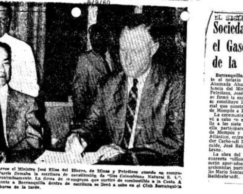 Evento de firma de la escritura de constitución de la empresa de Gas Natural Colombiano S.A (Fuente: El Heraldo, 1960)